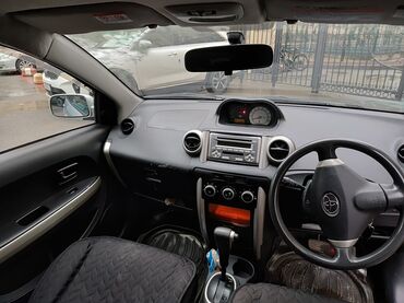 таюота авенсис: Toyota ist: 2004 г., 1.3 л, Автомат, Бензин, Хетчбек