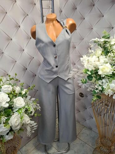 Kompleti: Komplet pantalone i prsluk 3900 — 3