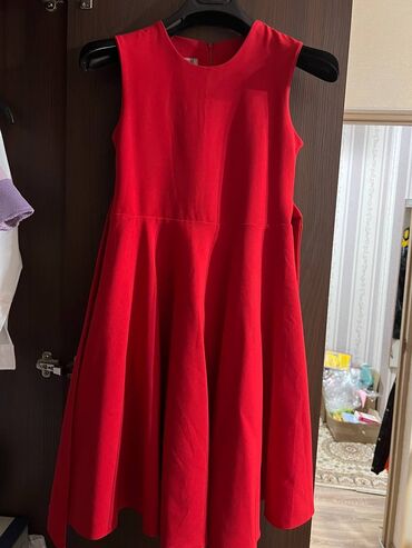 красное платье: Повседневное платье, Осень-весна, Средняя модель, S (EU 36)