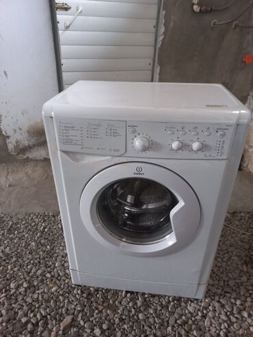 paltaryuyan barabani: Paltaryuyan maşın Indesit, 5 kq, Avtomat, Qurutmasız, Kredit yoxdur