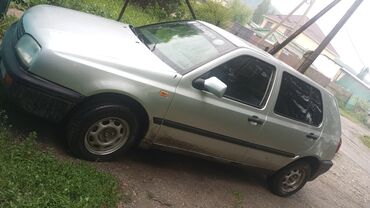 пассат б5: Volkswagen Golf: 1993 г., 1.8 л, Механика, Бензин, Хетчбек