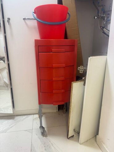 Sifarişlə ofis kresloları: Yuxarıda göstərilən bütün mebellərin ümumi qiyməti 1800 AZN təşkil — 24