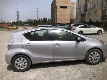 Toyota: Toyota Prius: 2012 г., 1.5 л, Автомат, Гибрид