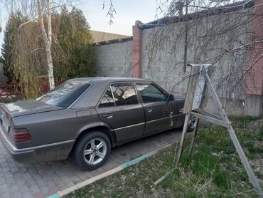 Продажа авто: Mercedes-Benz W124: 1989 г., 2 л, Механика, Бензин, Седан