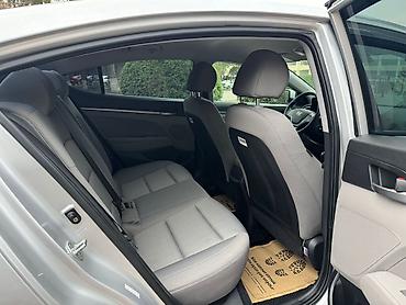 domkrat satisi: Hyundai Elantra: 0.2 l | 2018 il Sedan — 6