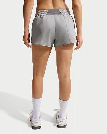 tech fleece sorc: NIKE One Women's Dri-FIT Mid-Rise 3" Brief-Lined Shorts vel. S, M NOVO — 3