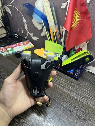 Луки и рогатки для охоты: Профессиональная рогатка с прицельными модулями и аксессуарами в — 11