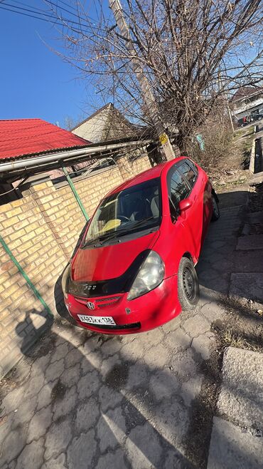 продаю аварийный спринтер: Honda Fit: 2003 г., 1.3 л, Вариатор, Газ, Седан