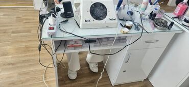 berber avadanligi: Salon avadanliqi salon kreslosu salon mebeli kusetka manikir pedikur