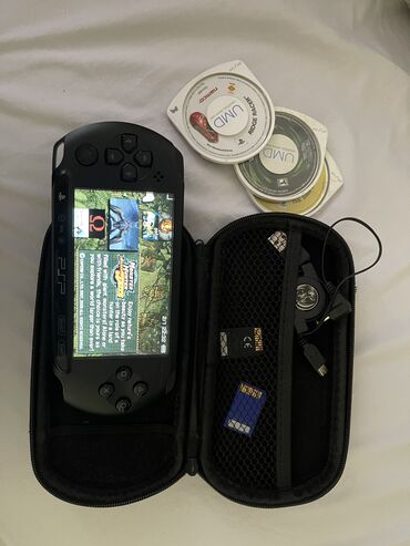 PSP (Sony PlayStation Portable): Psp street в хорошем состоянии чехол, зарядка есть три диска, три