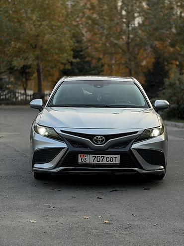 prius s: Toyota Camry: 2021 г., 2.5 л, Автомат, Гибрид, Седан — 3