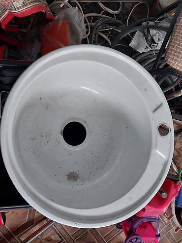 tulpan: Islenmis ag reng canaq metbex ucun 
krem reng 2 gozlu canaq 40 azn — 1