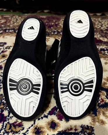 Мужские кроссовки, 44, Adidas, Б/у, цвет - Черный, Самовывоз