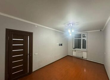 Продажа квартир: 1 комната, 43 м², Сталинка, 1 этаж, Косметический ремонт