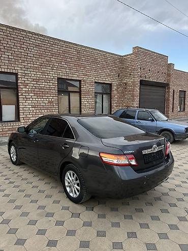 продажы авто: Toyota Camry: 2010 г., 2.5 л, Автомат, Бензин, Седан — 5