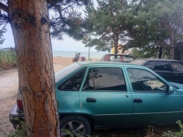 купить автомобиль в кыргызстане: Daewoo Nexia: 2000 г., 0.5 л, Механика, Бензин, Седан