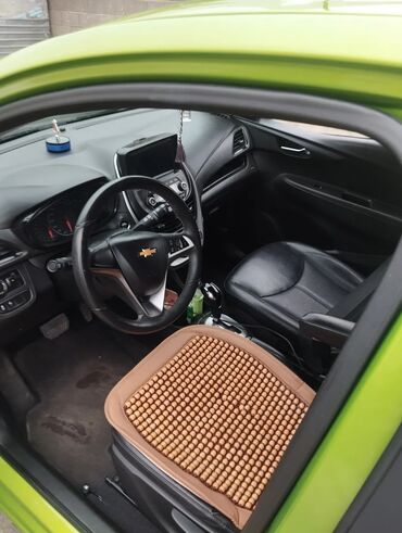 Chevrolet: Chevrolet Spark: 2015 г., 0.1 л, Вариатор, Бензин, Хэтчбэк