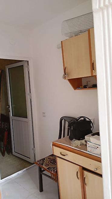 Köhnə tikili: Ev satılır, Gence şeheri pasyolka şahlar hüseyinovda, 4 mertebeli daş — 10