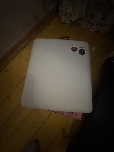 ev peci: Manikür üçün UV gel lampa. Qutunun üzərində 36 Watt güc, “UV Lamp” və — 2