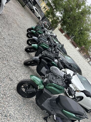 200 кубовые мотоциклы: Кичи мотоцикл 150 куб. см, Бензин, Чоңдор үчүн, Жаңы, Бөлүп төлөө менен