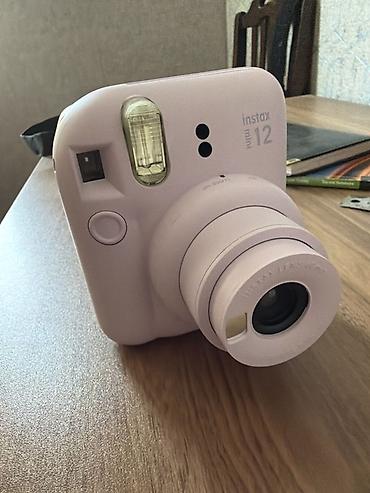 goruntu kamera: Fujifilm Instax mini 12 ani fotoaparatı – pastel bənövşəyi rəngdə — 3