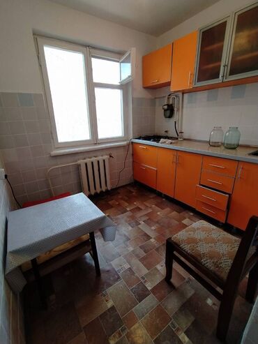 3х комнатная квартира в джале: 3 комнаты, Агентство недвижимости, Без подселения, С мебелью частично