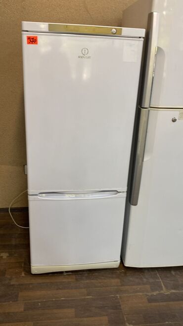 Soyuducular: 2 qapılı Indesit Soyuducu Satılır, rəng - Ağ