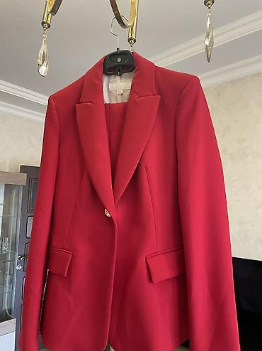 ZARA qadın kostyum dəsti – qırmızı rəng - Brend: ZARA - Model: Blazer