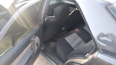 Mercedes-Benz: Mercedes-Benz 190 (W201): 1.8 l | 1990 il Sedan — 5