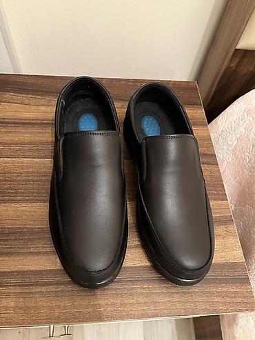 dəri palto: Məhsul: Kişi loafer ayaqqabısı –40 razmer 1 defe geyinilib razmer — 1