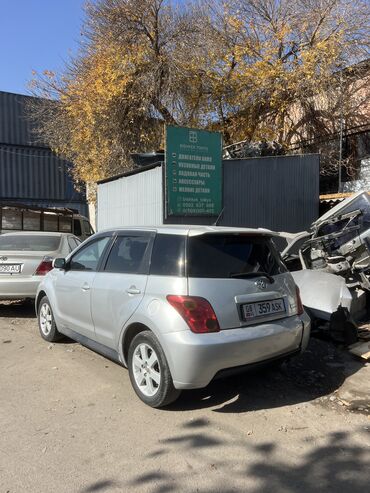крепления для велосипеда на машину: Toyota ist: 2003 г., 1.5 л, Автомат, Бензин, Хэтчбэк