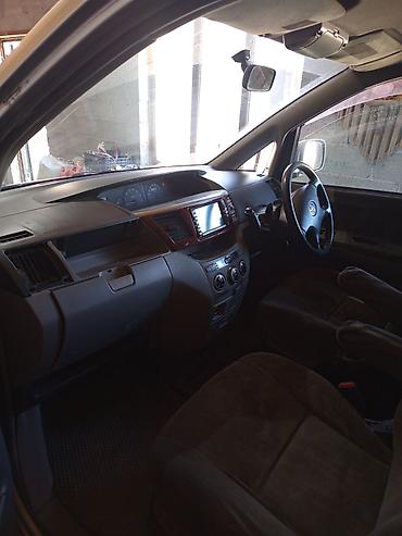 31 10 5 15: Toyota Noah: 2003 г., Минивэн — 6