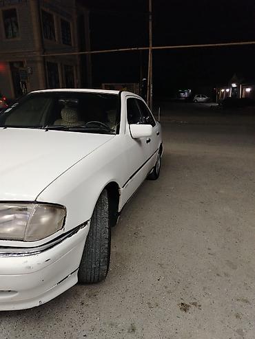 mercedes c220 cdi: Mercedes-Benz C-Class: 2.2 l | 1995 il Sedan — 4