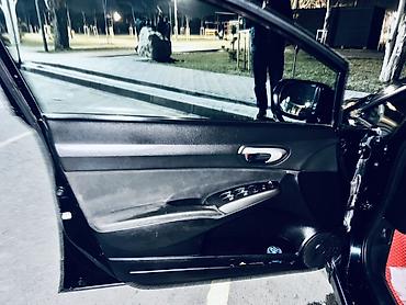 Продажа авто: Honda Civic: 2008 г., 1.8 л, Автомат, Бензин, Седан — 3