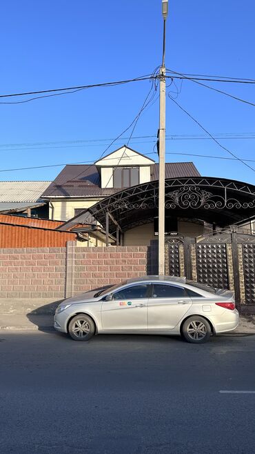 дом западный автовокзал: 200 кв. м, 8 бөлмө, Жаңы ремонт Ашкана эмереги