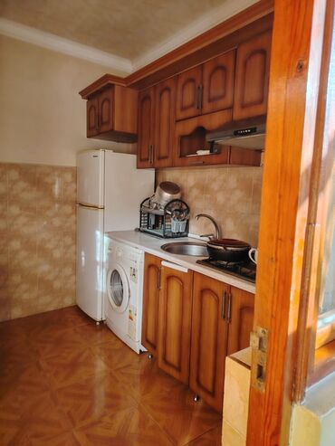 kirayə evlər gunluk: 2 otaqlı, Yasamal r. r-nu