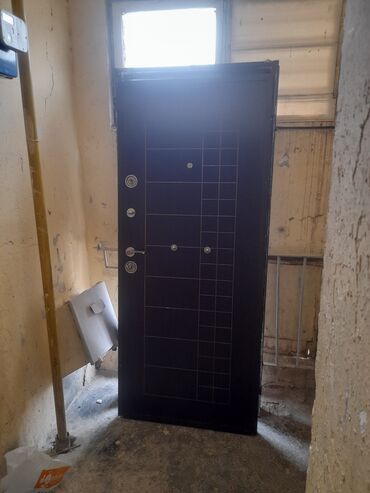 mate: Dəmir giriş qapısı – komplekt - Material: polad/dəmir konstruksiya