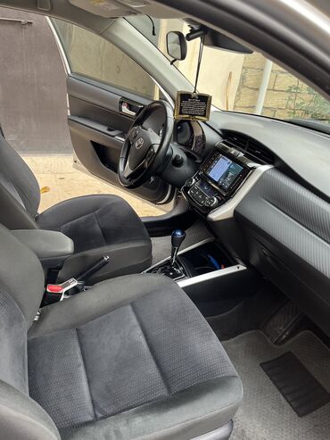 Toyota: Toyota Corolla: 1.5 l | 2019 il Universal — 18