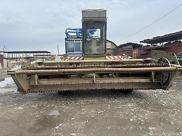 Кормоуборочные комбайны: Комбайн-уборщик Fortschritt E 302 - Самоходный кормоуборочный — 1