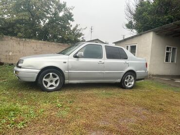 volkswagen венто: Volkswagen Vento: 1994 г., 1.8 л, Механика, Бензин, Седан