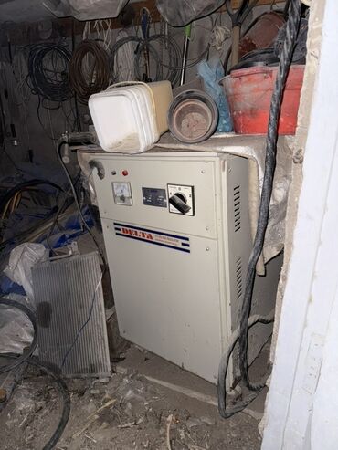 Генераторы: Delta gərginlik tənzimləyicisi, müxtəlif elektrik avadanlıqlarının
