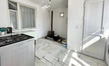 продаю дом ала арча: Дом, 80 м², 4 комнаты, Агентство недвижимости, Евроремонт