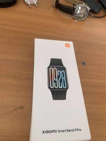 телефоны 1500: Xiaomi Smart Band 9 Pro - это фитнес- браслет с большим 1.74-дюймовым