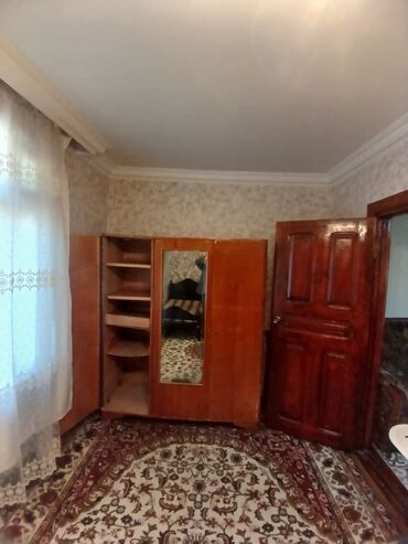 Uzunmüddətli kirayə mənzillər: Ev kiraye verilir aileye iw adamina 2 otaqdi. kohne yevlax — 7