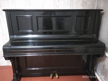 пианино ямаха: Продаю пианино антиквариат CJ Quandt, Berlin, Германия, состояние