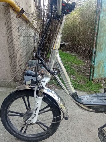 Велосипеды: Электро велосипед сатылат,баасы (отуз беш миң).Абалы жаңы. Комплект 2