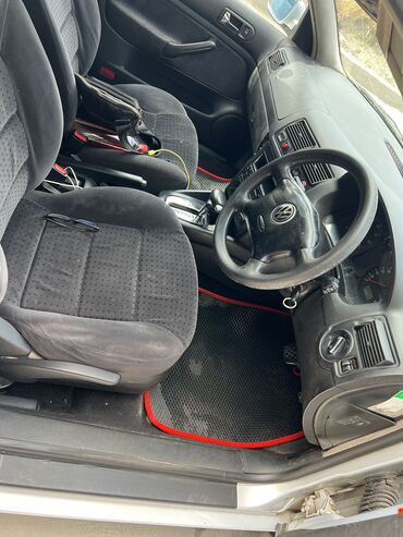 голф2 кантри: Volkswagen Golf: 2000 г., 2 л, Автомат, Бензин, Хэтчбэк