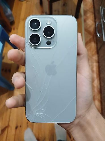 i̇phone 5s: IPhone 15 Pro, Desert Titanium, Qırıq, Barmaq izi, Face ID — 4