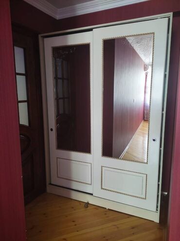 Uzunmüddətli kirayə mənzillər: Nərimanov metrosunun yaxınlığında Akkorda yerləşən ümumi sahəsi 130 — 10