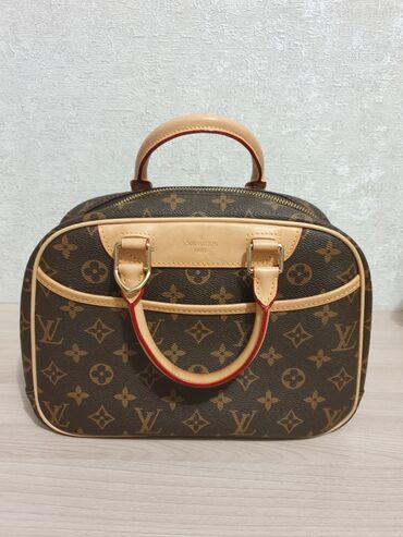 Классические сумки: Классическая сумка, Louis Vuitton, Материал: Натуральная кожа, Жёсткая конструкция, Женские — 1